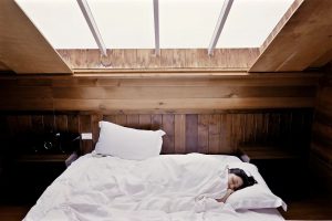 ゴルフの前夜は楽しみすぎて眠れない！どうしたらよいのか
