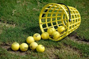 カラーのゴルフボールを使う3つのメリットとは？