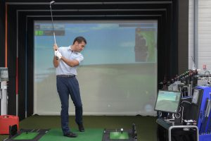 海外では当たり前？エンターテイメント型ゴルフ練習場