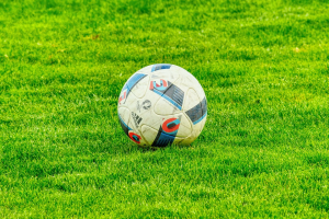 SNSで最近よく見るスポーツ「フットゴルフ」は誰でも楽しめる